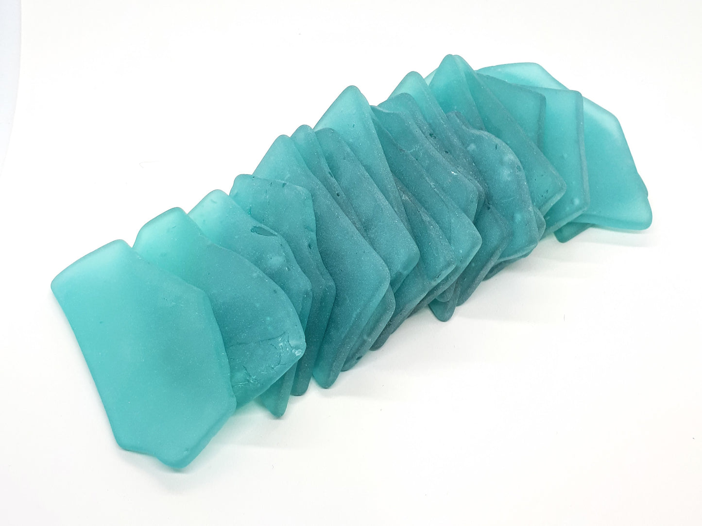 Sea green & teal sea glass place cards - Set of 20 - Irregular shaped pieces