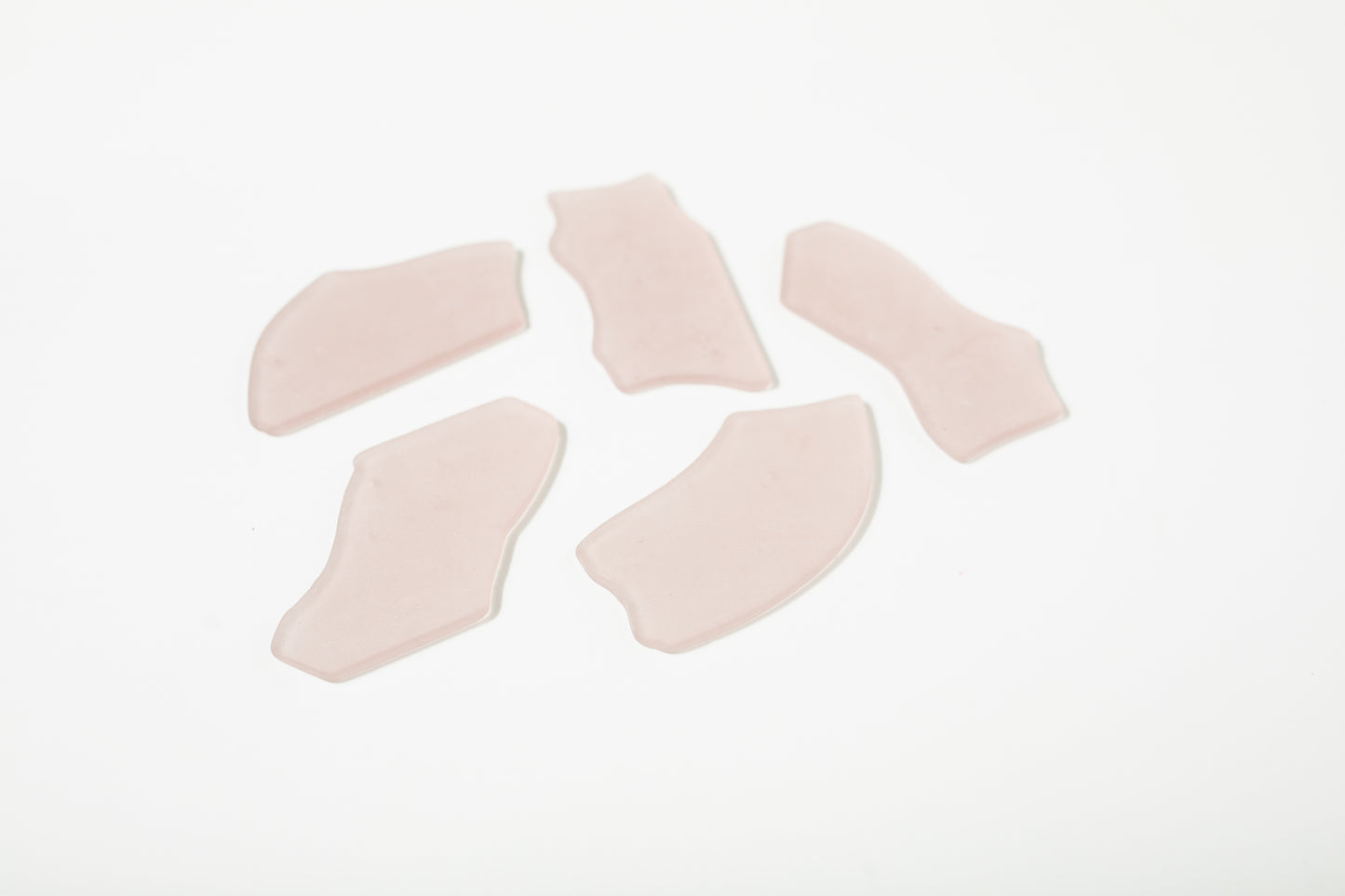 Dusty rose sea glass place cards - Set of 20 tumbled glass pieces