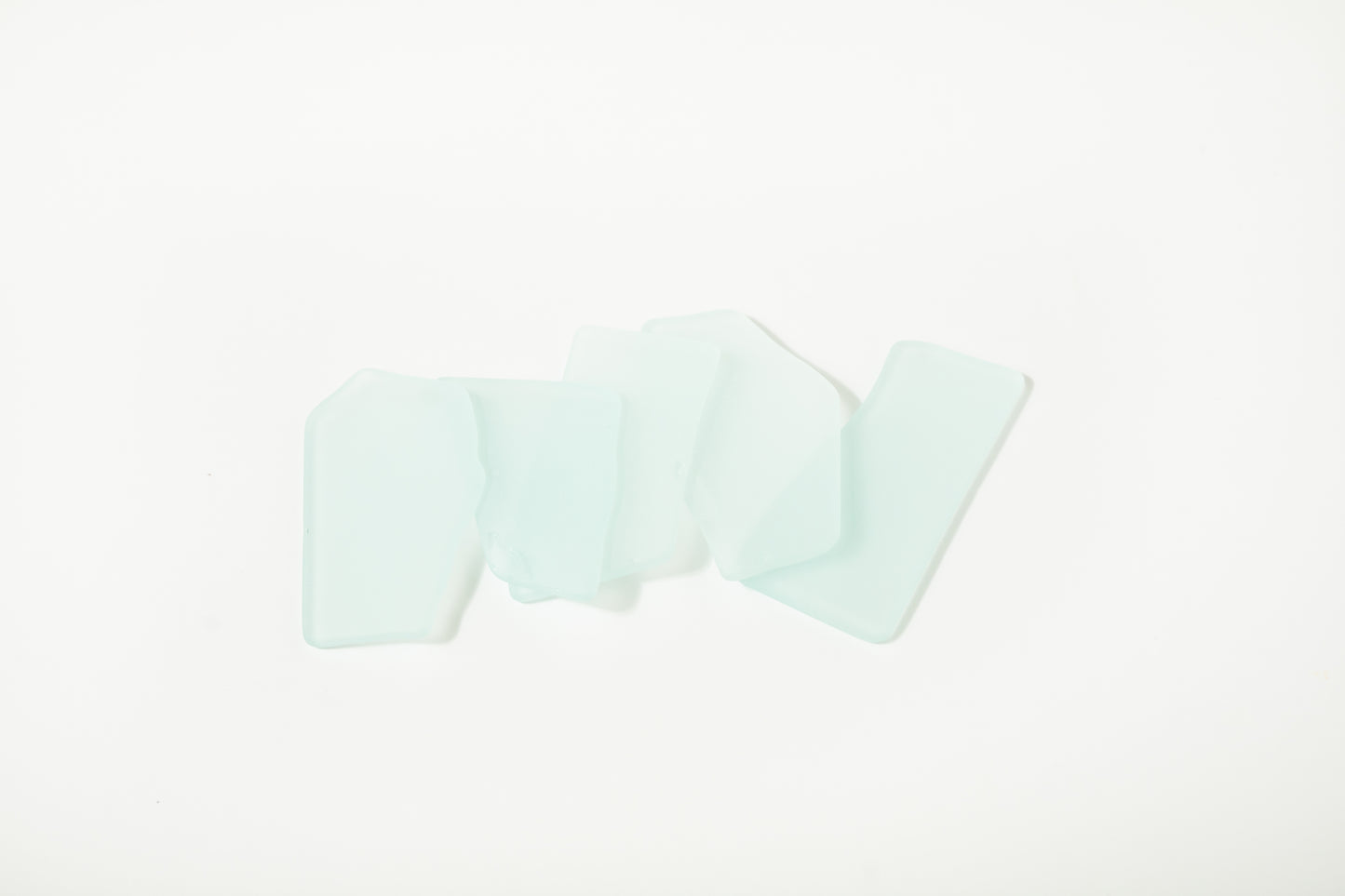 Sea green & teal sea glass place cards - Set of 20 - Irregular shaped pieces